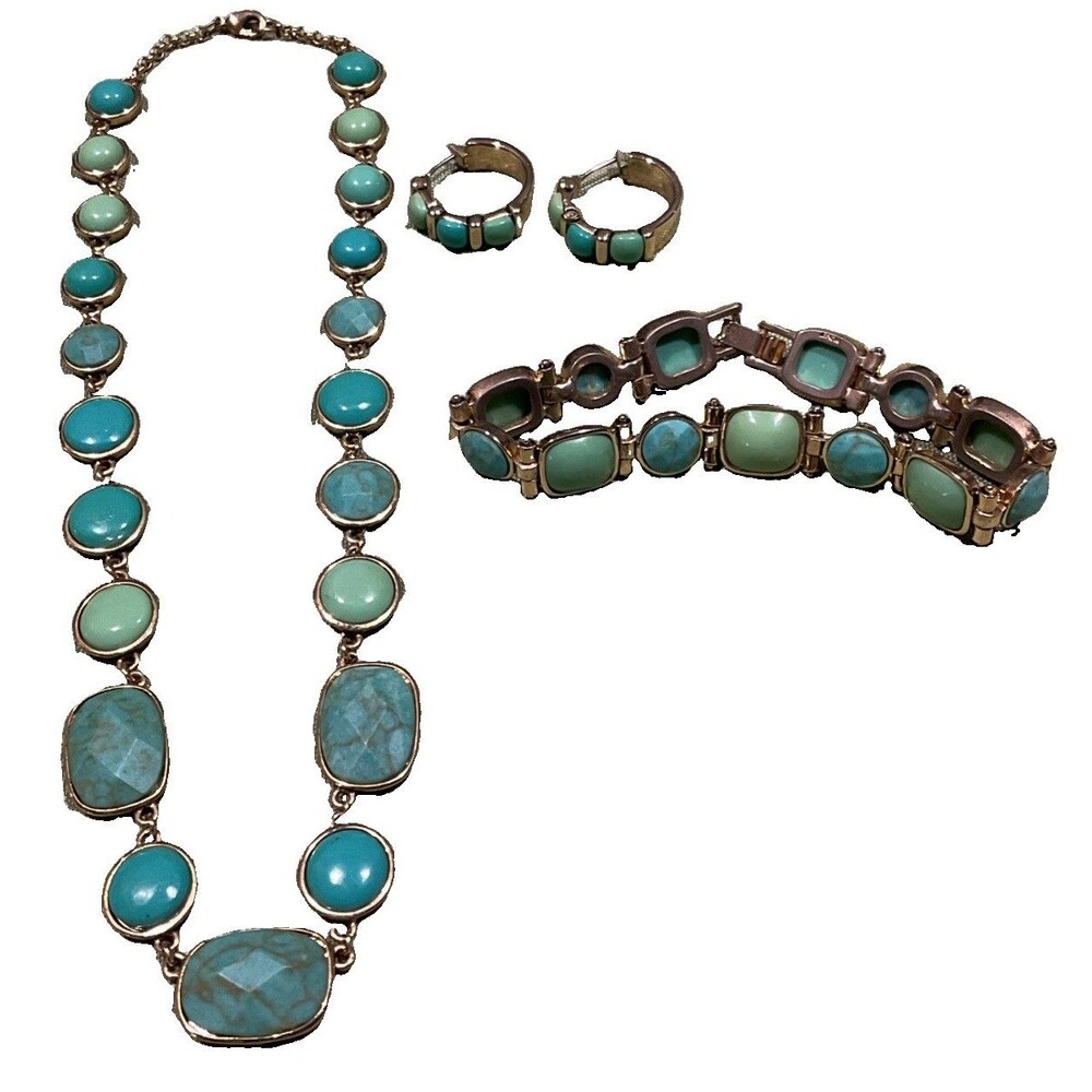 Vintage Monet Faux Turquoise Jewelry Set Gold Tone Necklace Bracelet  Earrings